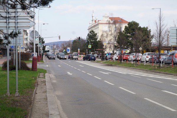 Třída Václava Klementa projde celkovou rekonstrukcí. Zahrnovat bude i stavbu cyklostezky od obchodního centra Bondy po křižovatku s ulicí 17. listopadu.
