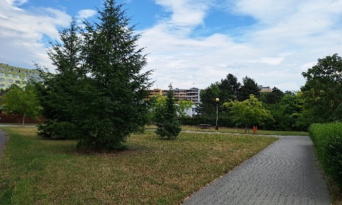 Instalace 3 kusů venkovních trampolín do Nového parku