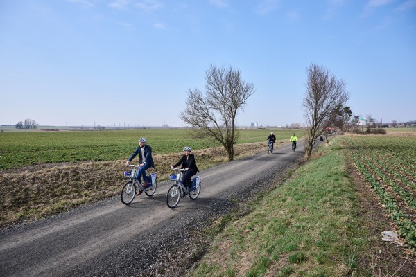Dokončená cyklostezka Dobrovice - Ledce v březnu 2025.