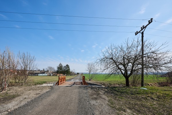Dokončená cyklostezka Dobrovice - Ledce v březnu 2025.