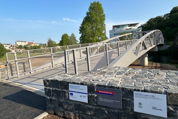 Nábřežní cyklostezka na Krásné louce