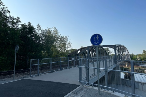 Nábřežní cyklostezka na Krásné louce