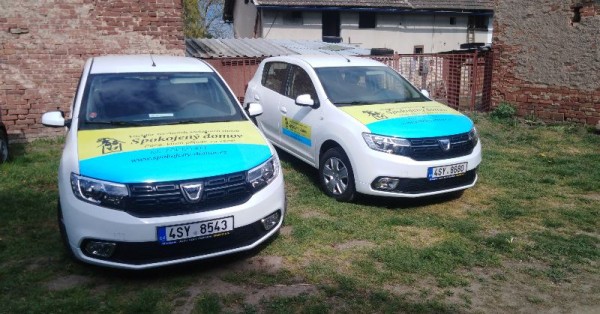 Osobní automobily pro terénní sociální službu