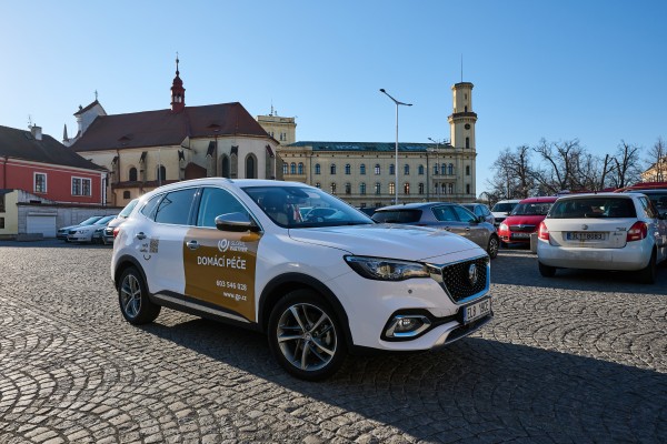 Automobil pro poskytování terénní odlehčovací služby.